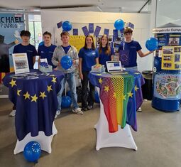 Vorschaubild Infostand der Jubos