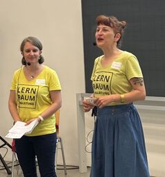 Vorschaubild Moderation durch Frau Haunschild und Frau Hirt (LA)